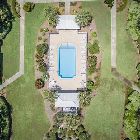 Pavilion Palms 104C